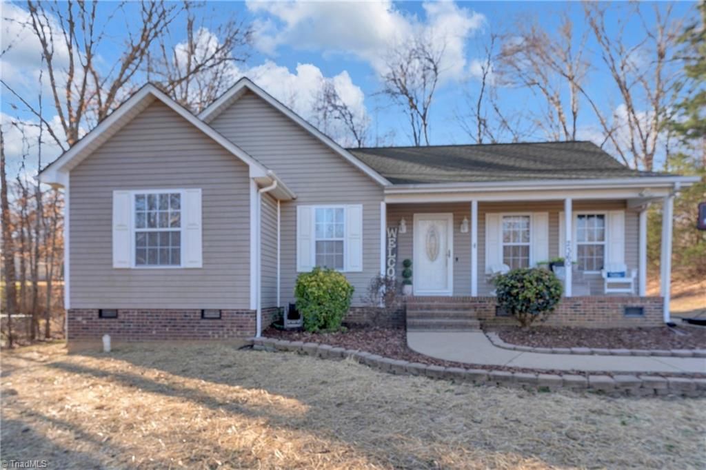 Photo of 2360 Regency Drive, Randleman, NC 27317 (MLS # 1207903)