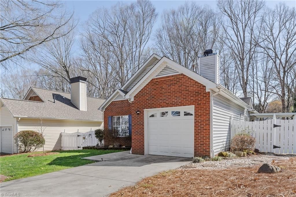 Photo of 2824 Wynfield Crossing Lane, Winston-Salem, NC 27103 (MLS # 1212550)