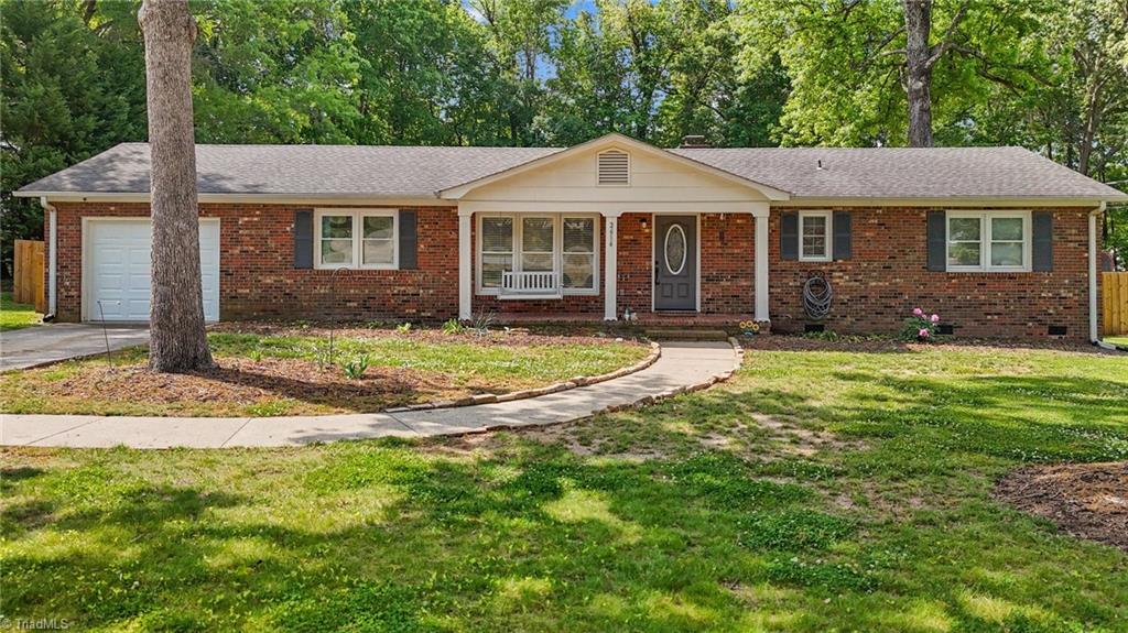 2614 Cambridge Road, Burlington, North Carolina image 1