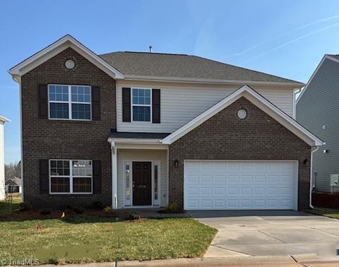 Homes For Sale - 3719 Contimental Square #370<br/> Forsyth County, Kernersville, NC 27284