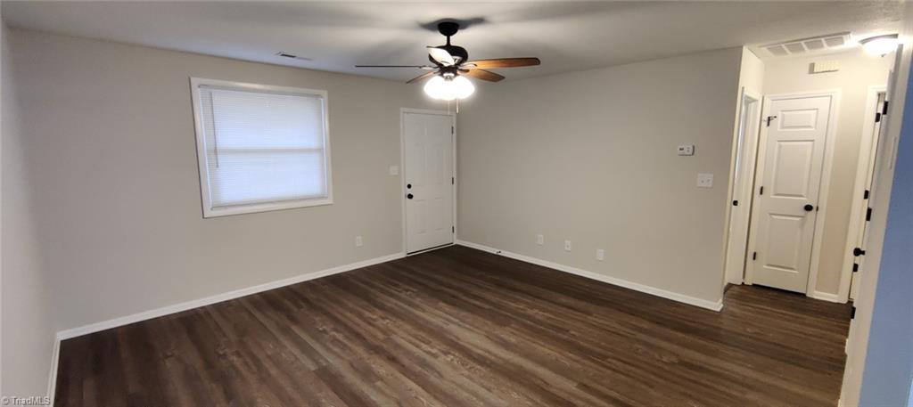 Photo 3 of 15 of 1408 Comstock Lane house