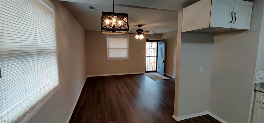 Photo 5 of 15 of 1408 Comstock Lane house