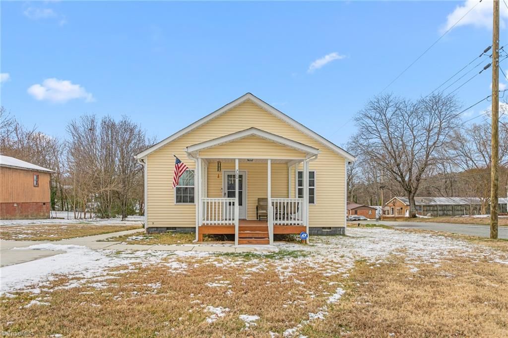 Photo of 700 English Street, Thomasville, NC 27360 (MLS # 1208139)