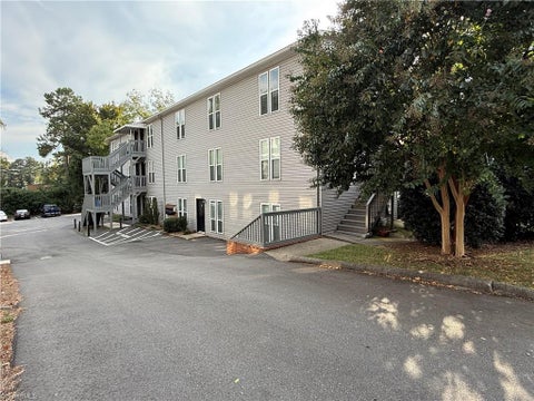 Multifamily For Rent - 1426 Glade Street #6<br/> Forsyth County, Winston-Salem, NC 27101