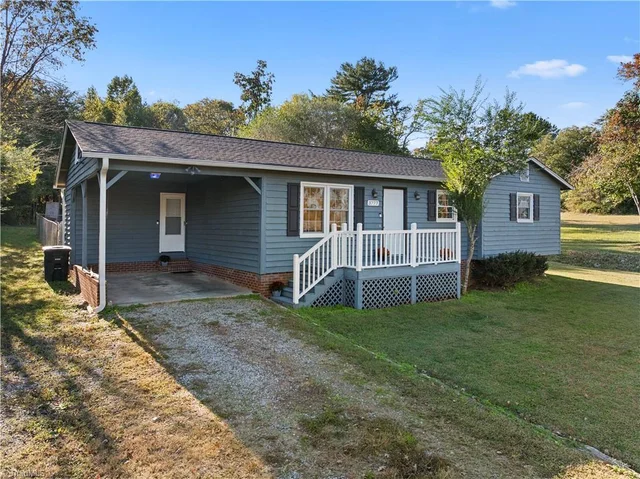 3777 Grey Drive, photo 3 of 34