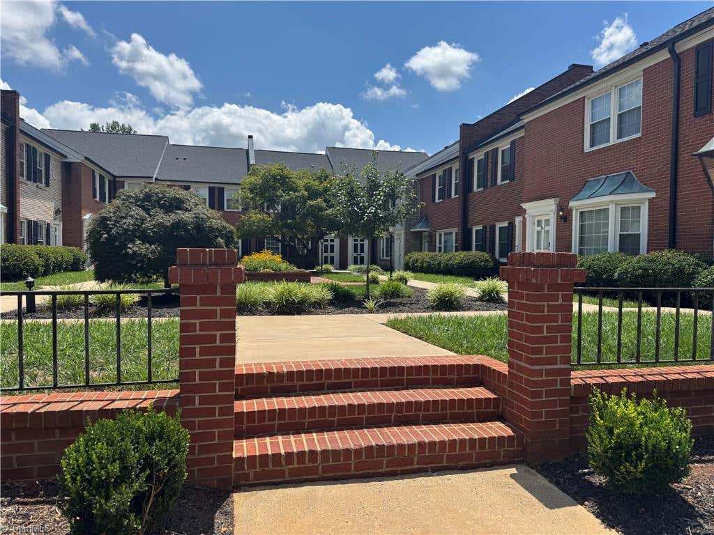 Photo of 329 Hanover Arms Court, Winston-Salem, NC 27104 (MLS # 1229979)
