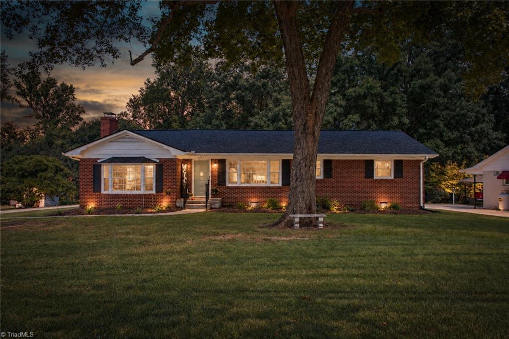 Photo of 1777 Robinhood Drive, Burlington, NC 27217 (MLS # 1237569)