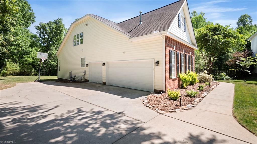 1258 Jamestowne Drive, Elon, North Carolina image 2