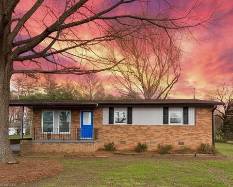 Homes For Sale - 1389 Mccoy Road<br/> Rockingham County, Reidsville, NC 27320