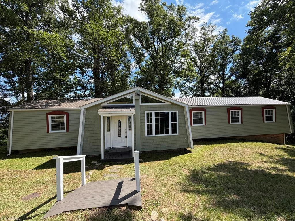 794 Rhododendron Road, Hillsville, VA, 24343