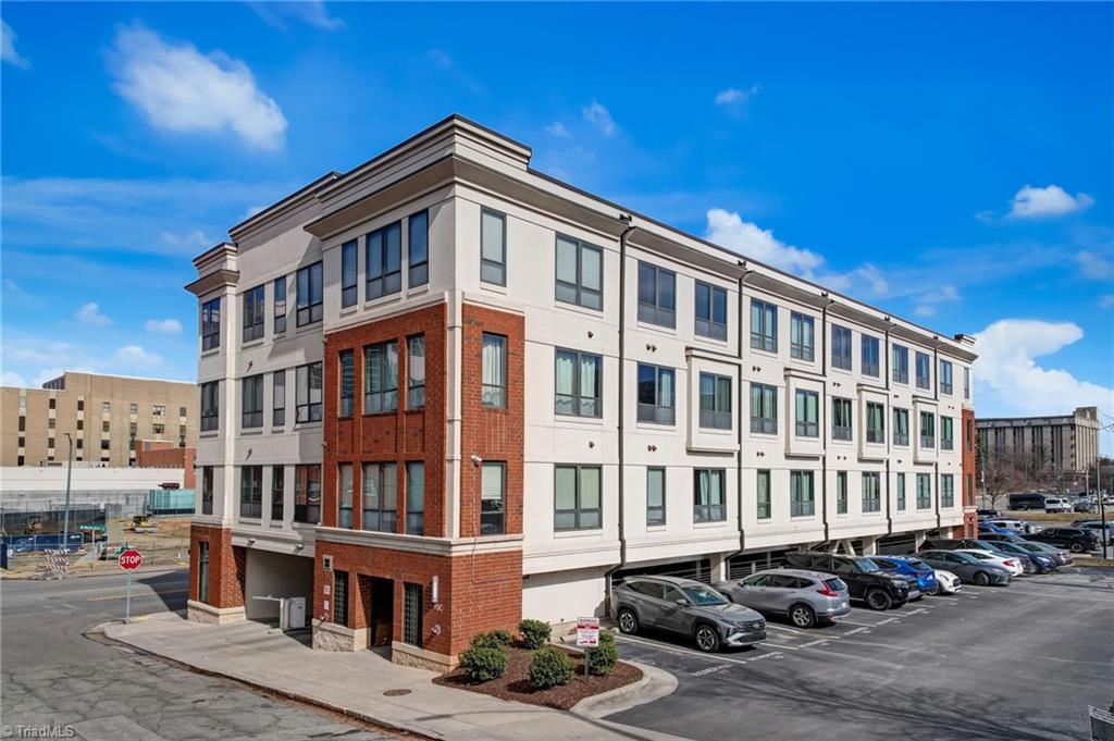 411 Washington Street 309