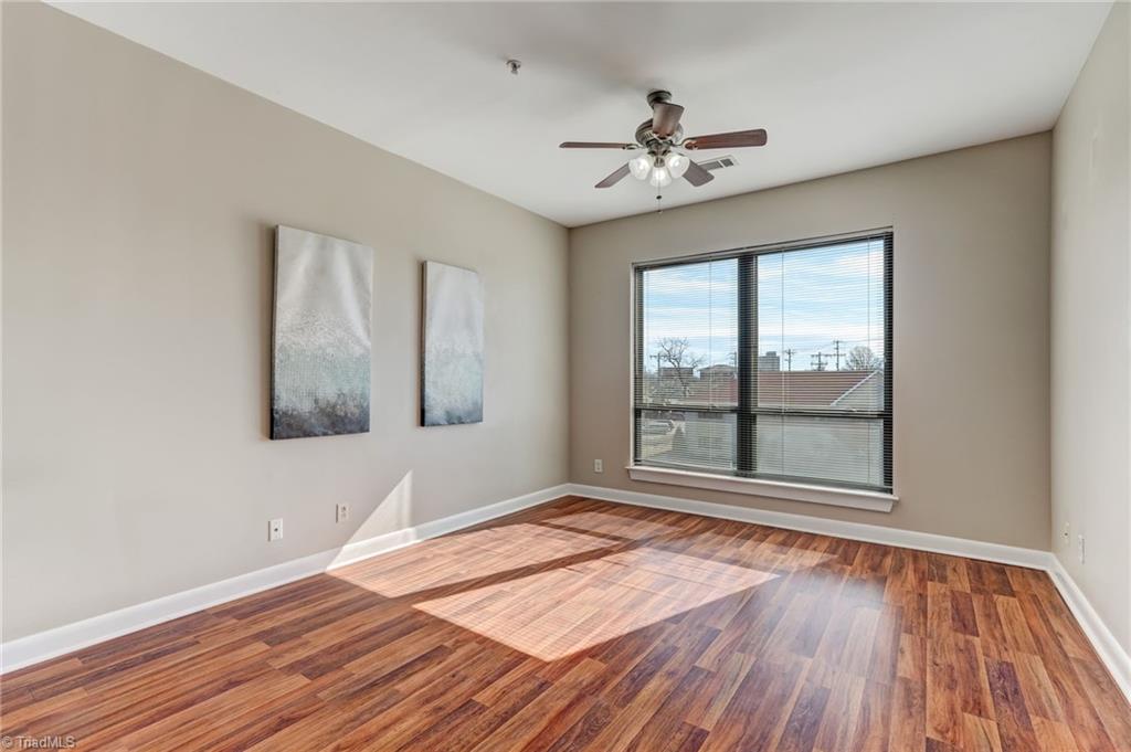 411 Washington Street 309