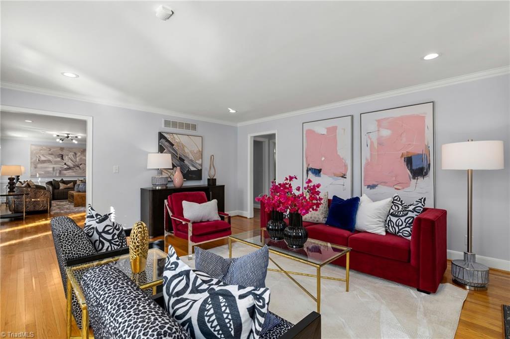 Greensboro, North Carolina 27410, United States, 5 Bedrooms Bedrooms, ,5 BathroomsBathrooms,Residential,Active,247262