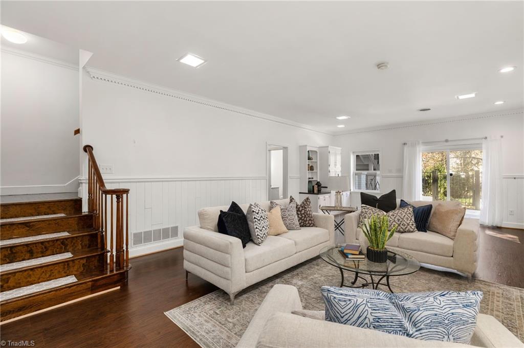 Greensboro, North Carolina 27410, United States, 5 Bedrooms Bedrooms, ,5 BathroomsBathrooms,Residential,Active,247262