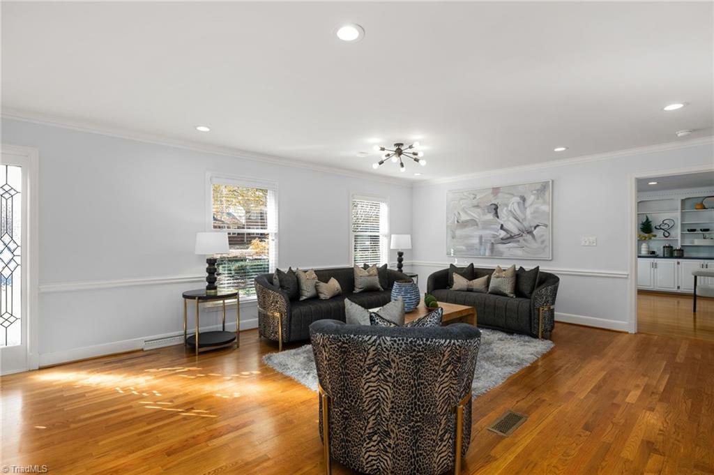 Greensboro, North Carolina 27410, United States, 5 Bedrooms Bedrooms, ,5 BathroomsBathrooms,Residential,Active,247262