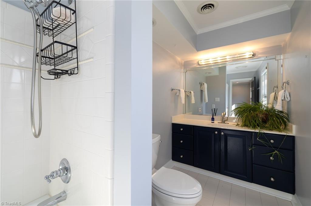 Greensboro, North Carolina 27410, United States, 5 Bedrooms Bedrooms, ,5 BathroomsBathrooms,Residential,Active,247262