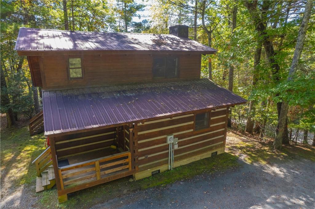 1105 Fall Creek Road