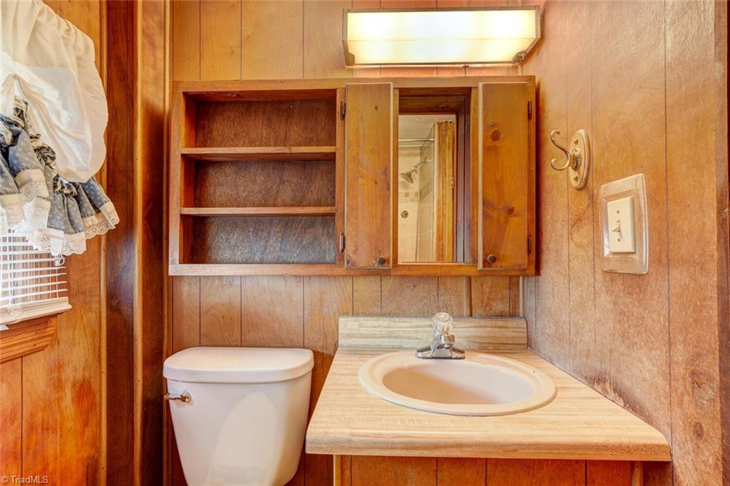 Photo 16 of 26 of 456 Merriman Street mobile home