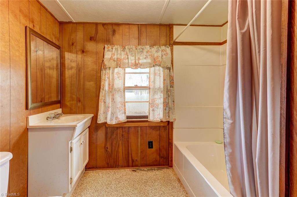 Photo 13 of 26 of 456 Merriman Street mobile home