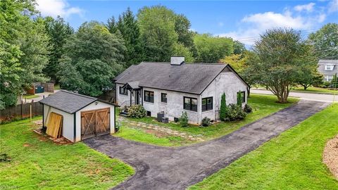 A home in Hickory