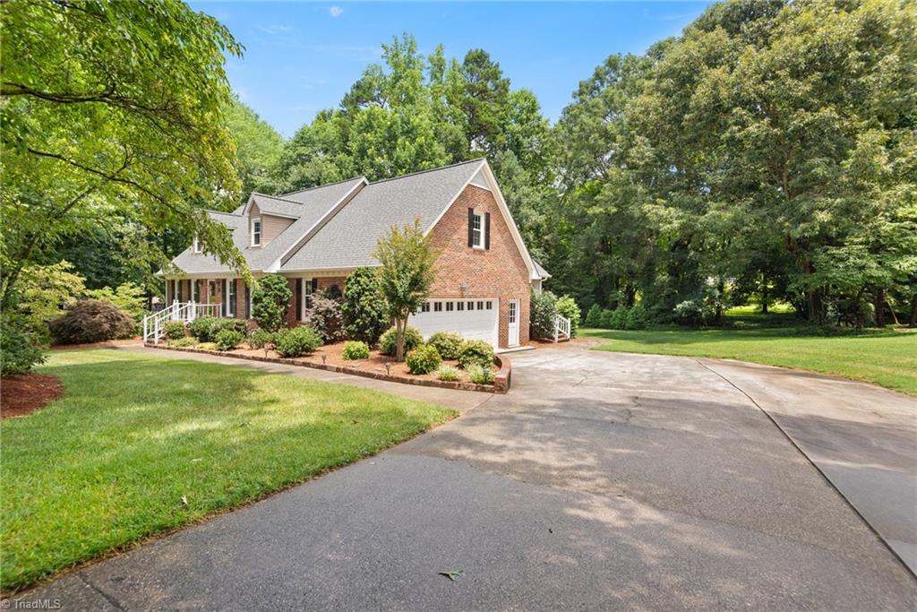 402 Courtland Drive