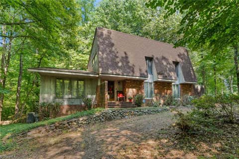 Homes For Sale - 5718 Oak Tree Road<br/> Greensboro, NC 27455