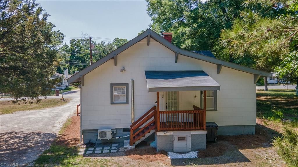 Photo of 1006 Gordon Street, High Point, NC 27260 (MLS # 1219927)