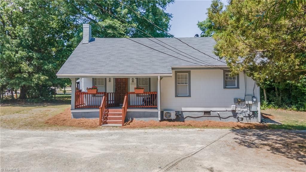 Photo of 1006 Gordon Street, High Point, NC 27260 (MLS # 1219927)