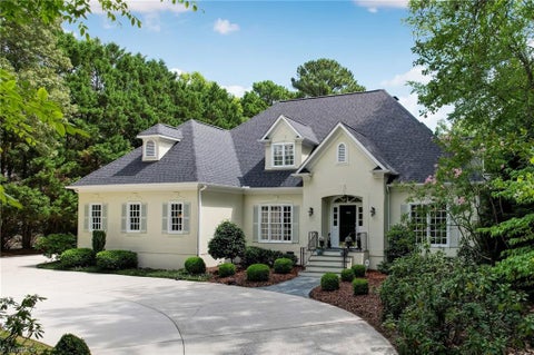 Homes For Sale - 1912 Pembroke Road<br/> Greensboro, NC 27408