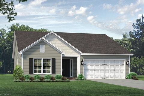 Homes For Sale - 132 Royal Pines Drive<br/> Trinity, NC 27370