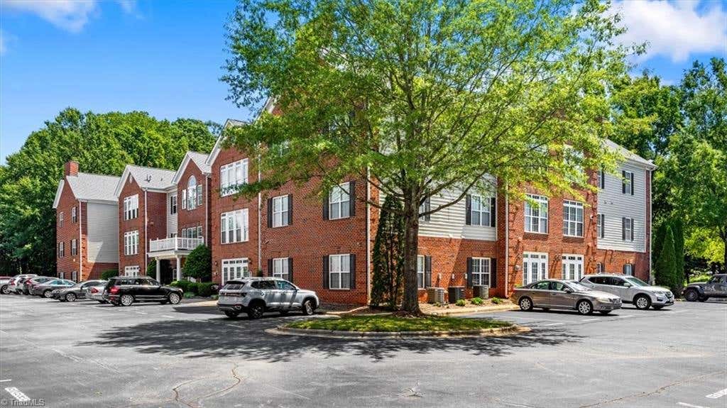 Photo of 524 College Road #307, Greensboro, NC 27410 (MLS # 1230578)