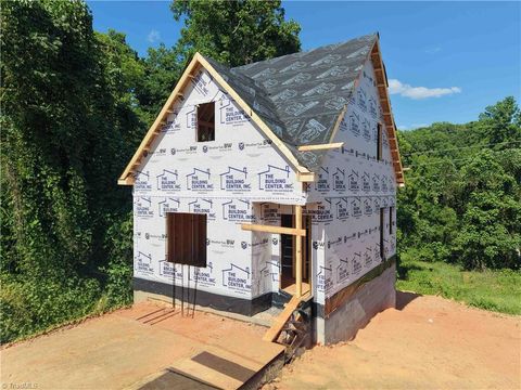 Homes For Sale - 500 Loach Street<br/> Randolph County, Asheboro, NC 27203