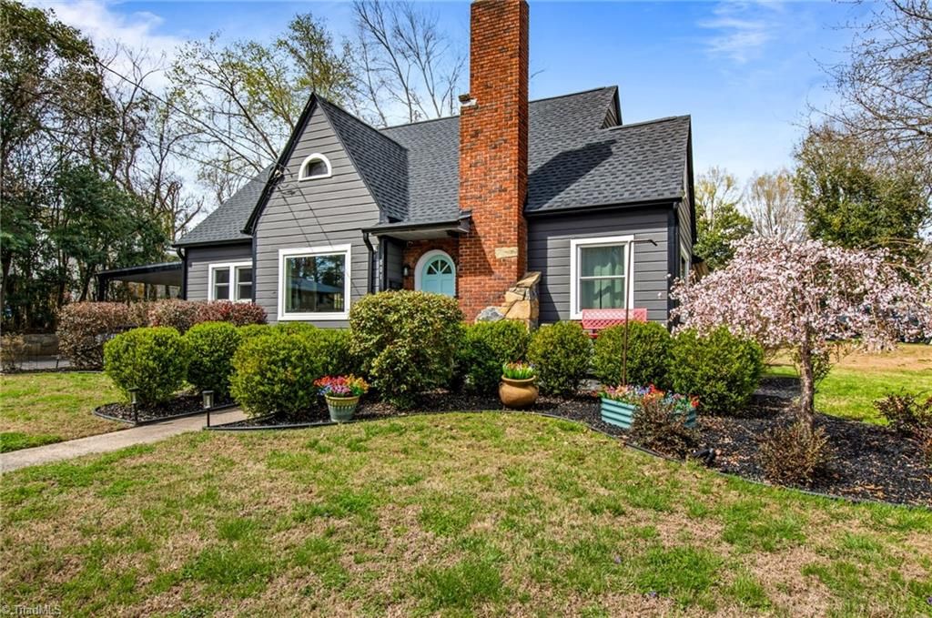 Photo of 801 Washington Avenue, Winston-Salem, NC 27101 (MLS # 1211941)