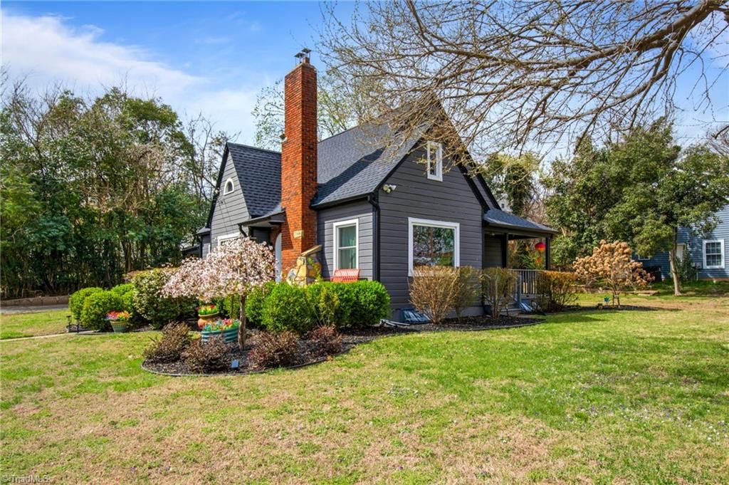 Photo of 801 Washington Avenue, Winston-Salem, NC 27101 (MLS # 1211941)