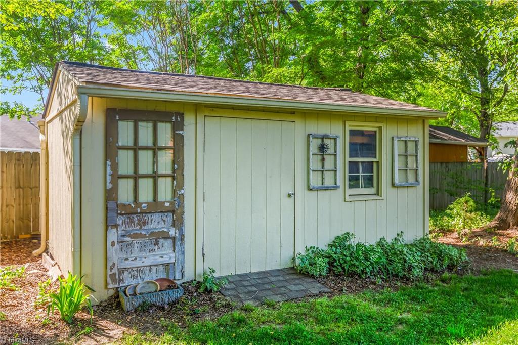 1406 Lambs Lane, Kernersville, North Carolina image 32