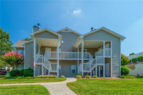 Condo For Sale - 7228 Riverview Knoll Court<br/> Clemmons, NC 27012