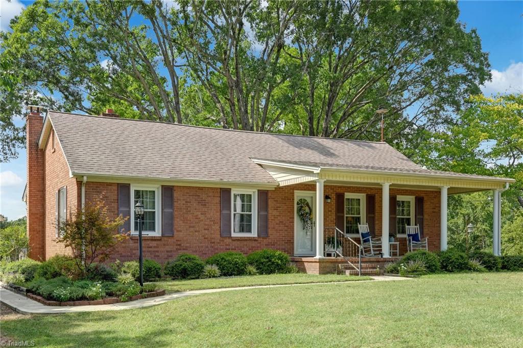 Photo of 4108 Union Ridge Road, Burlington, NC 27217 (MLS # 1236122)
