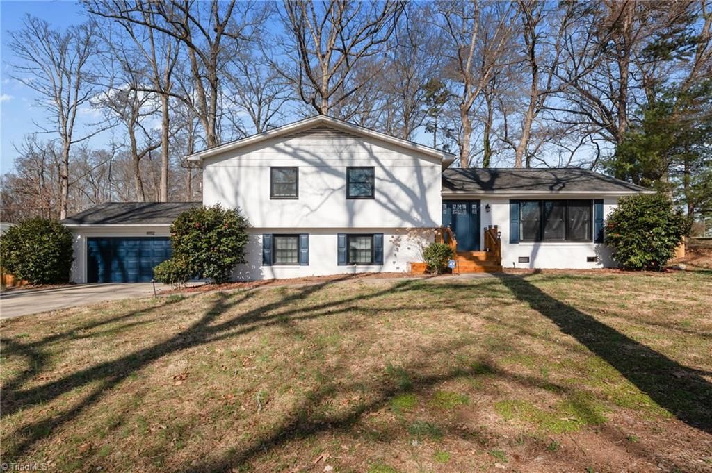 Photo of 4902 Forest Oaks Drive, Greensboro, NC 27406 (MLS # 1211246)