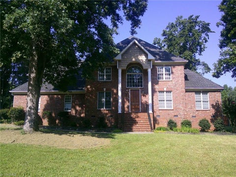 Homes For Sale - 4303 Myrtle Grove Drive<br/> Guilford County, Gibsonville, NC 27249
