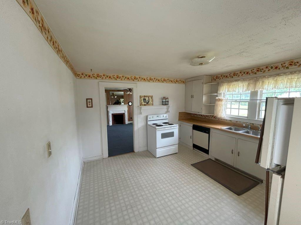 1099 Link Road, Lexington, North Carolina image 3
