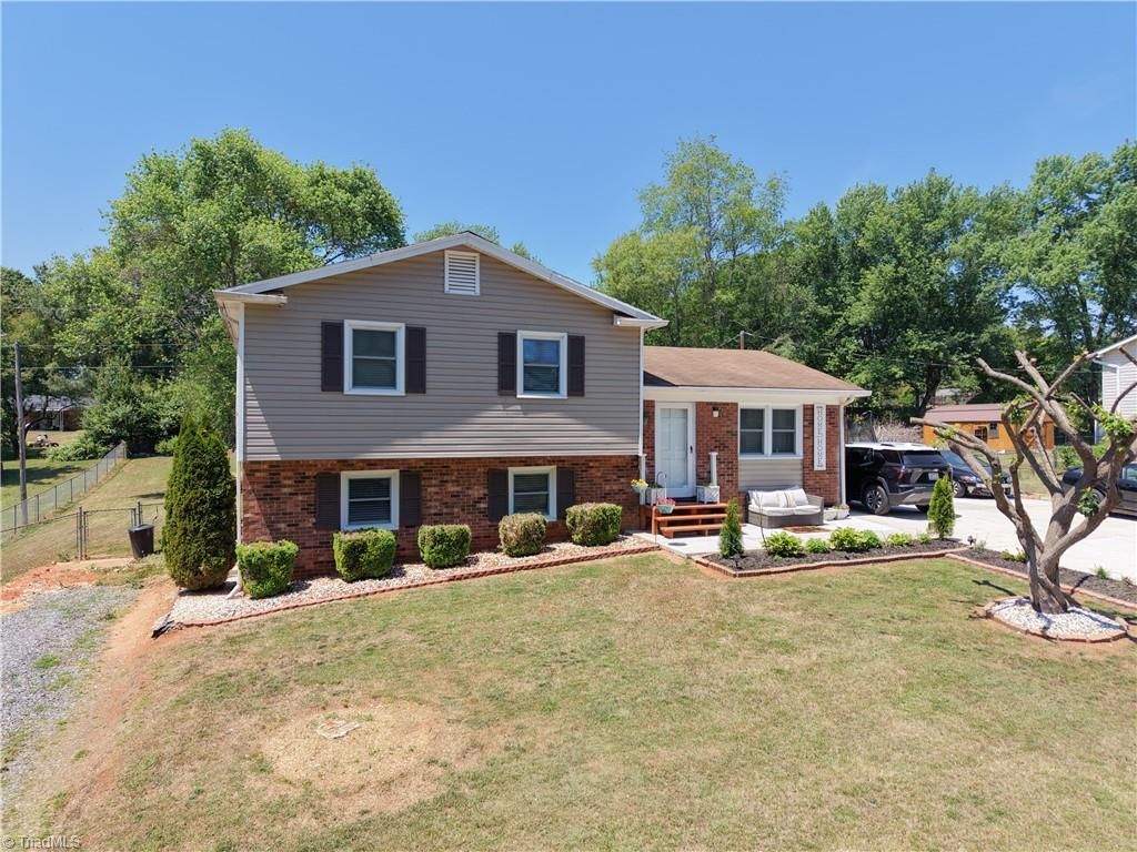 Photo of 202 Harvest Drive, King, NC 27021 (MLS # 1218394)