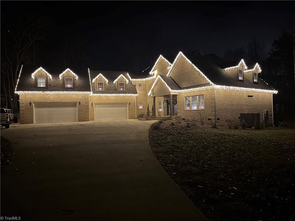 Photo of 128 Provence Court, King, NC 27021 (MLS # 1205595)