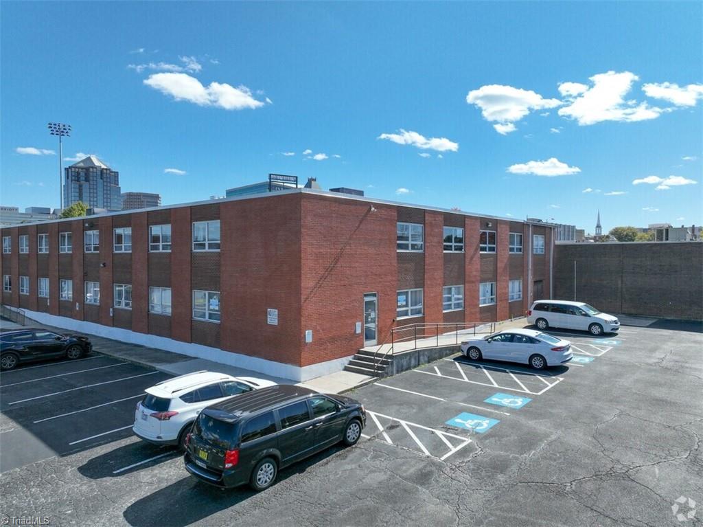 415 Edgeworth Street