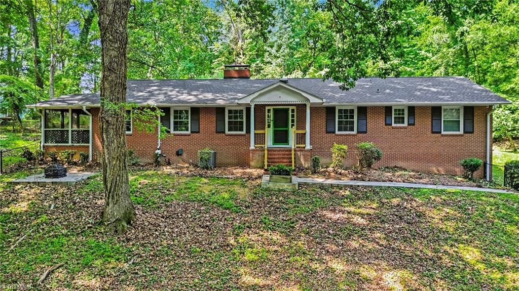 Photo of 100 Malvern Court, Winston-Salem, NC 27106 (MLS # 1225642)
