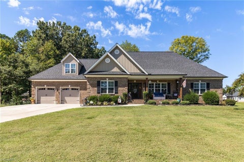 Homes For Sale - 176 Channy Lane<br/> Lexington, NC 27295