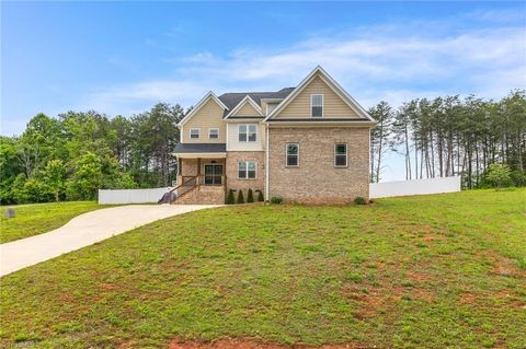 A home in Kernersville