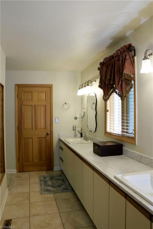 252 Deer Run, Glade Valley, North Carolina image 19