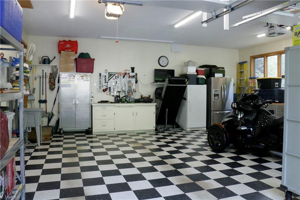 252 Deer Run, Glade Valley, North Carolina image 39