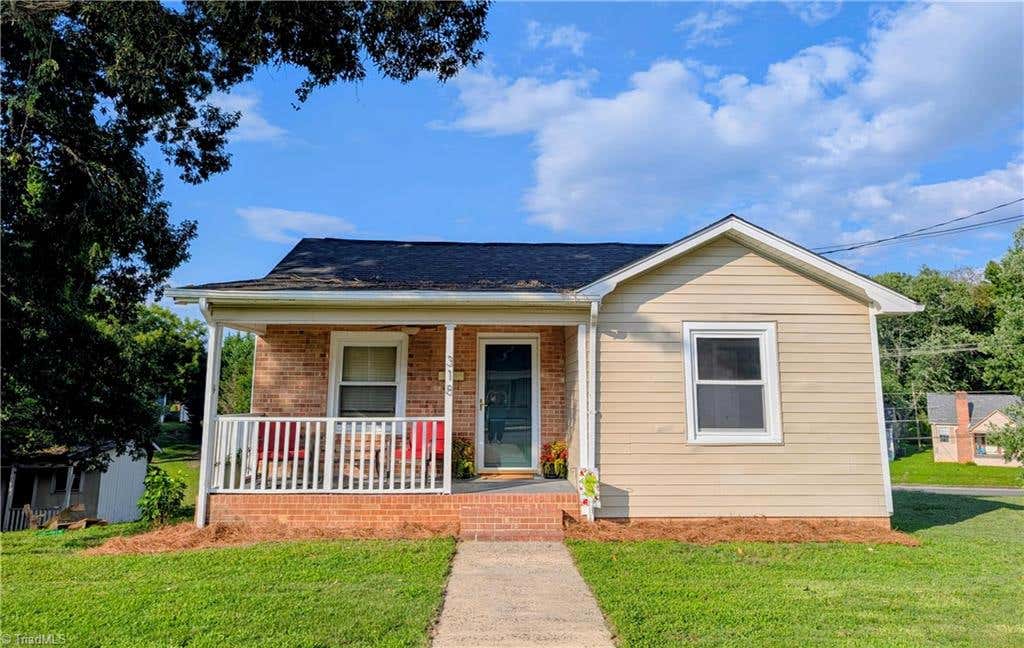 Photo of 318 Hay Street, Mount Airy, NC 27030 (MLS # 1231100)