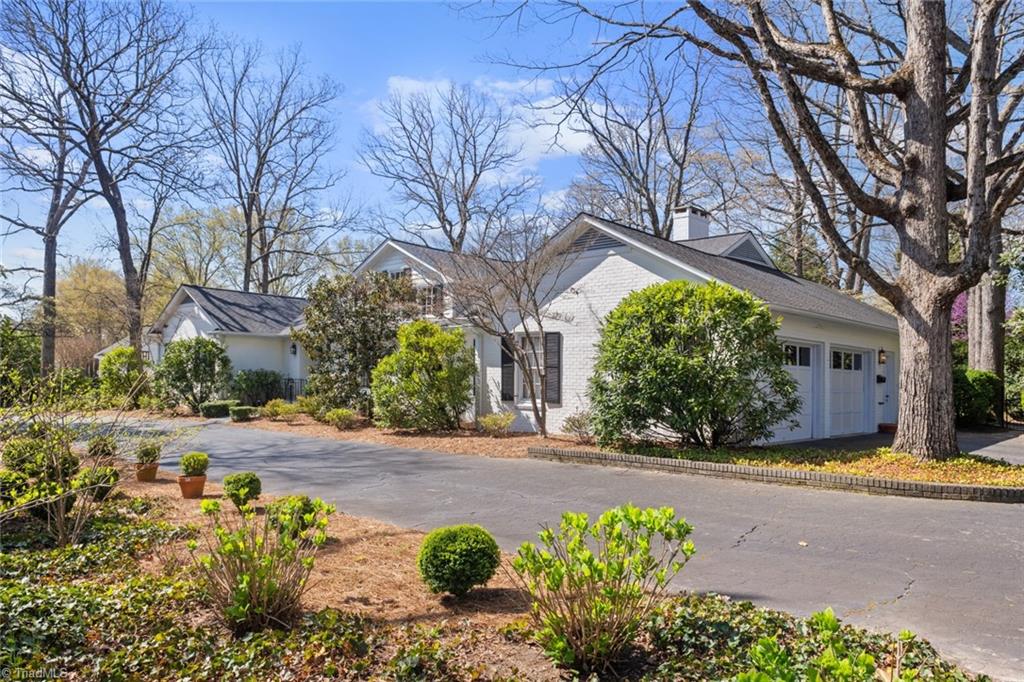 Winston-Salem, North Carolina 27104, United States, 4 Bedrooms Bedrooms, ,5 BathroomsBathrooms,Residential,Pending,100902